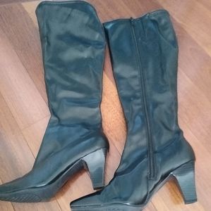 Aerosoles black knee boots